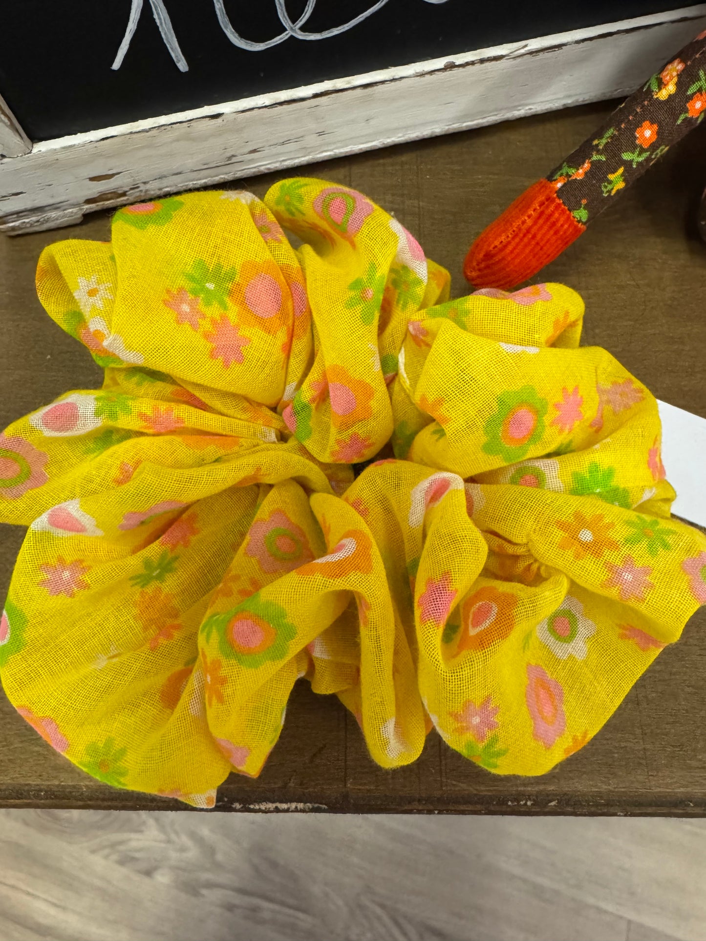 Large Scrunchie