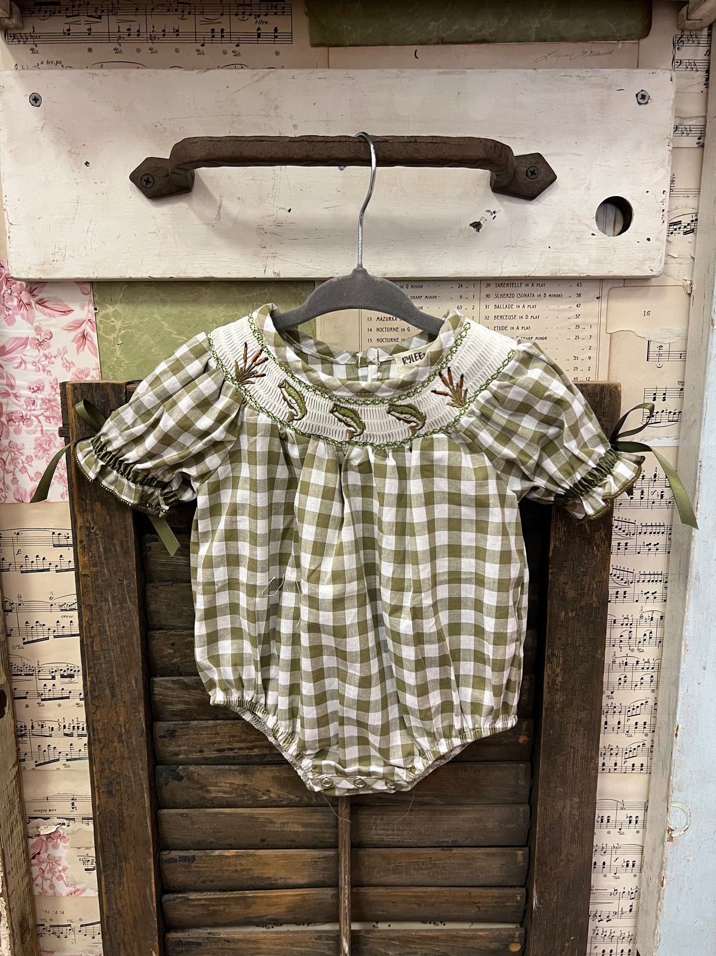 Gingham Fish Bubble